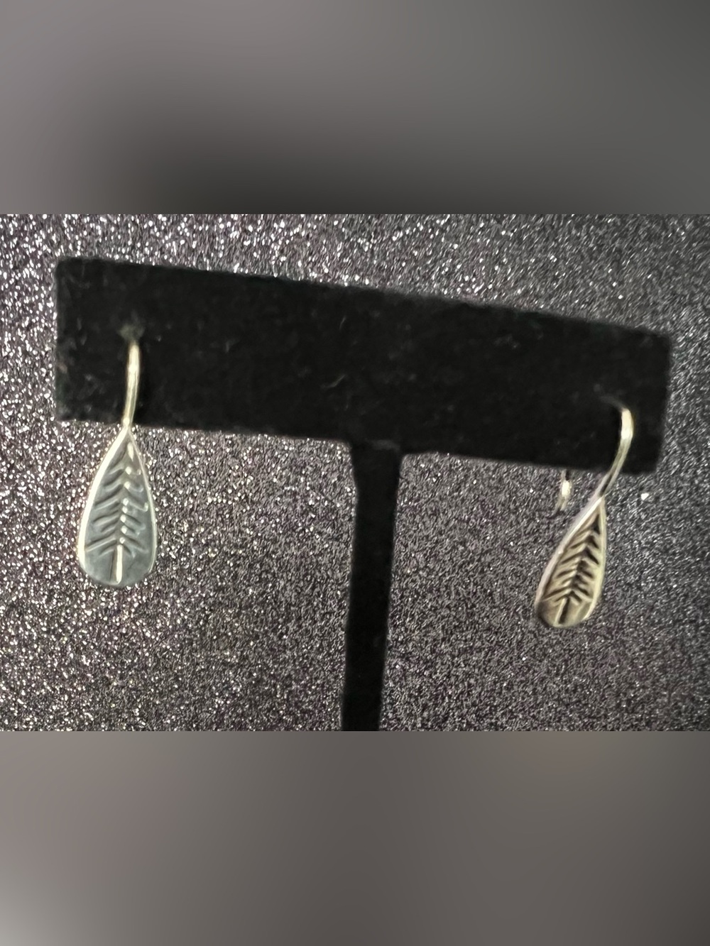 Retired Silpada sterling silver Leave drop earrings